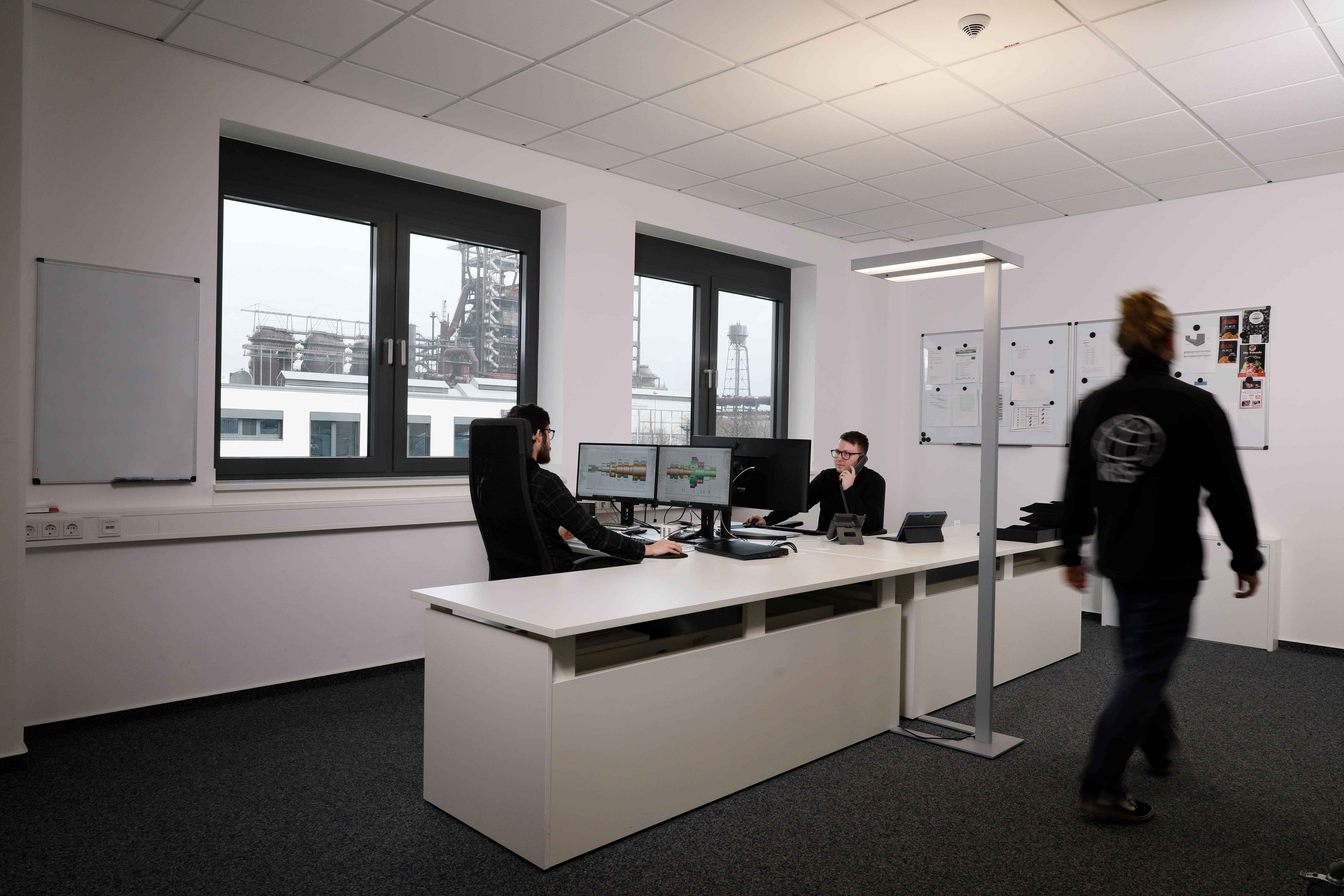 Kis büro management